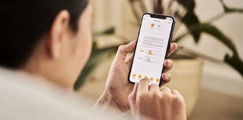 Assistente virtuale al lavoro